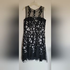 Tahari size 14 party dress